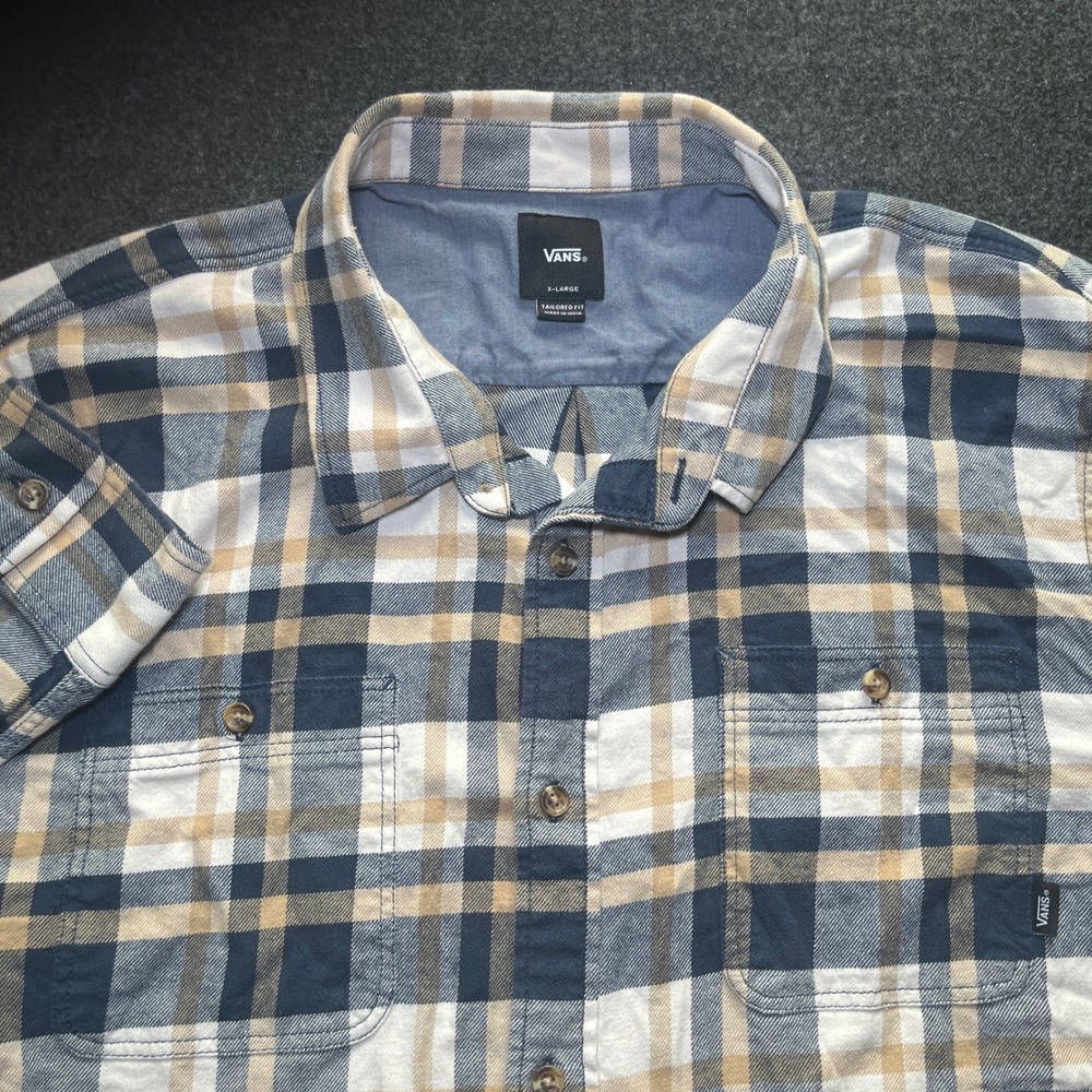 Vans Plaid Button Down Shirt Mens XL Blue Tan Excellent Tailored Fit Flannel